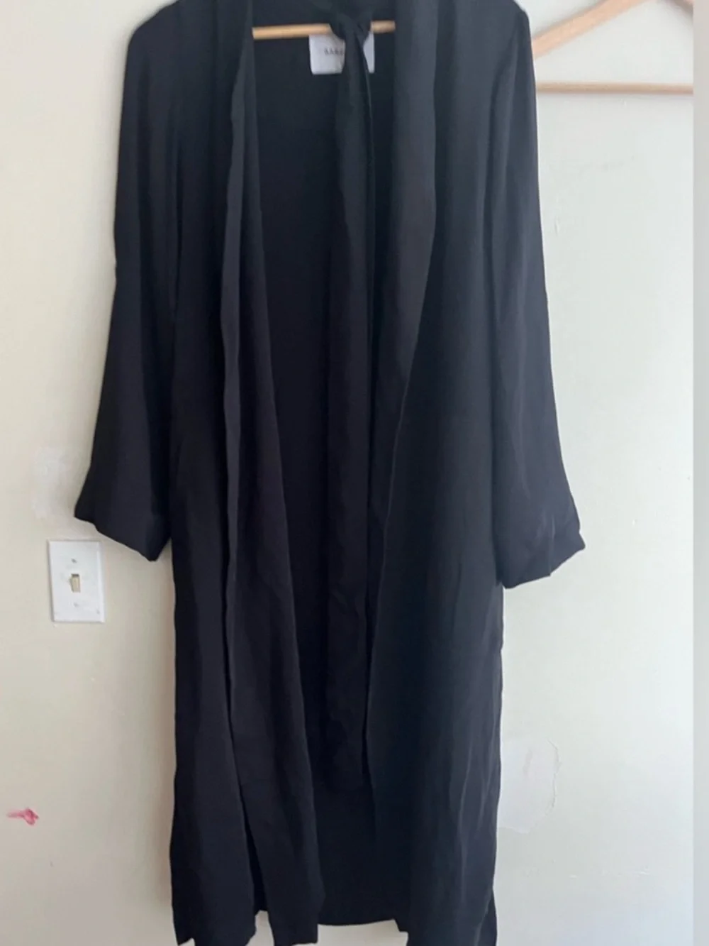 Babaton Kahlo Robe - Picture 3 of 5